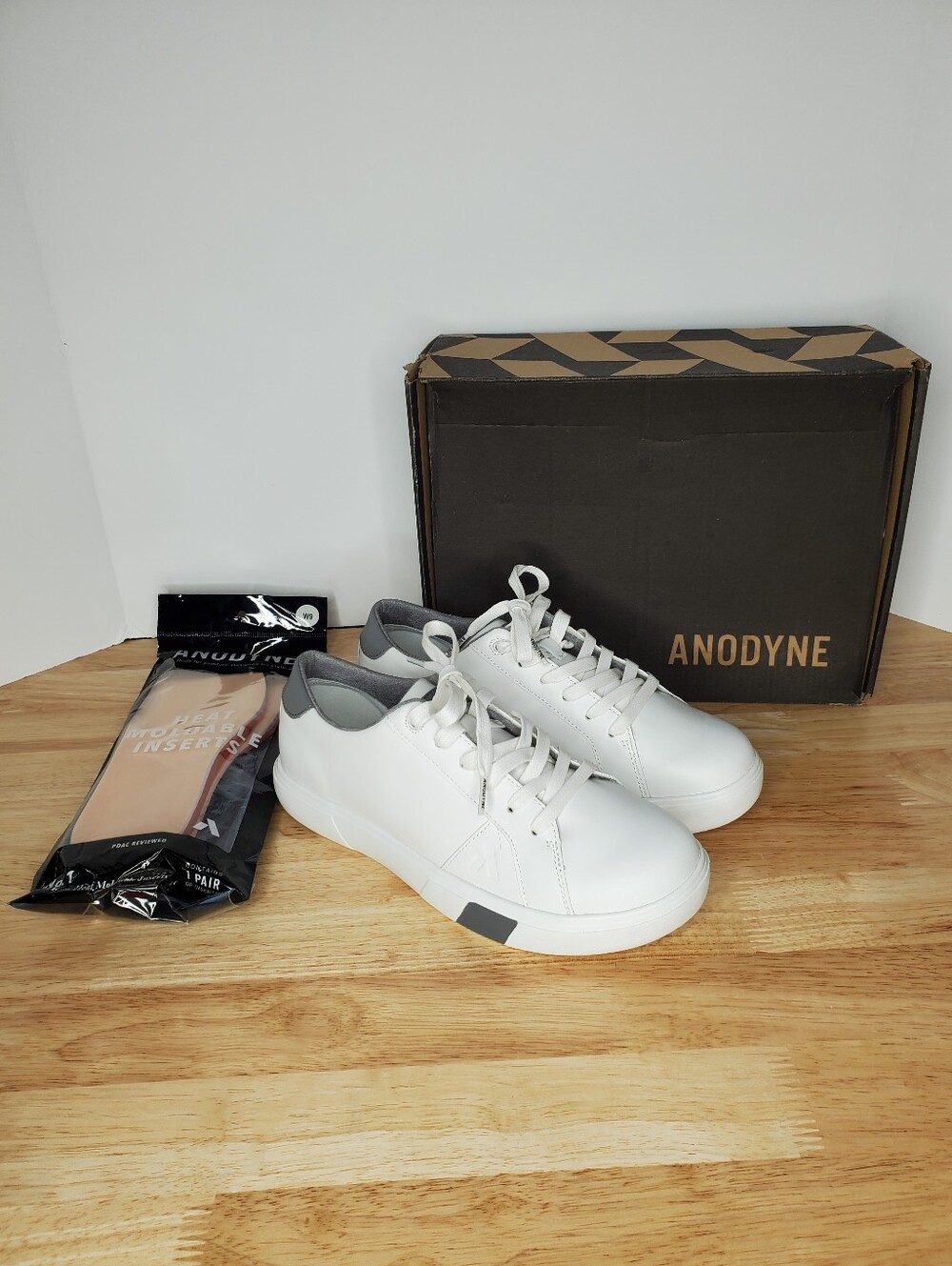 Anodyne No 27 Casual Sneakers Womens Size 9W White New